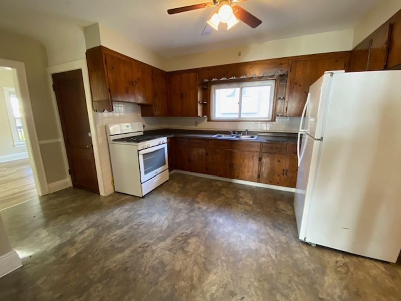 2236 9th St Sw - Photo 5 of 13