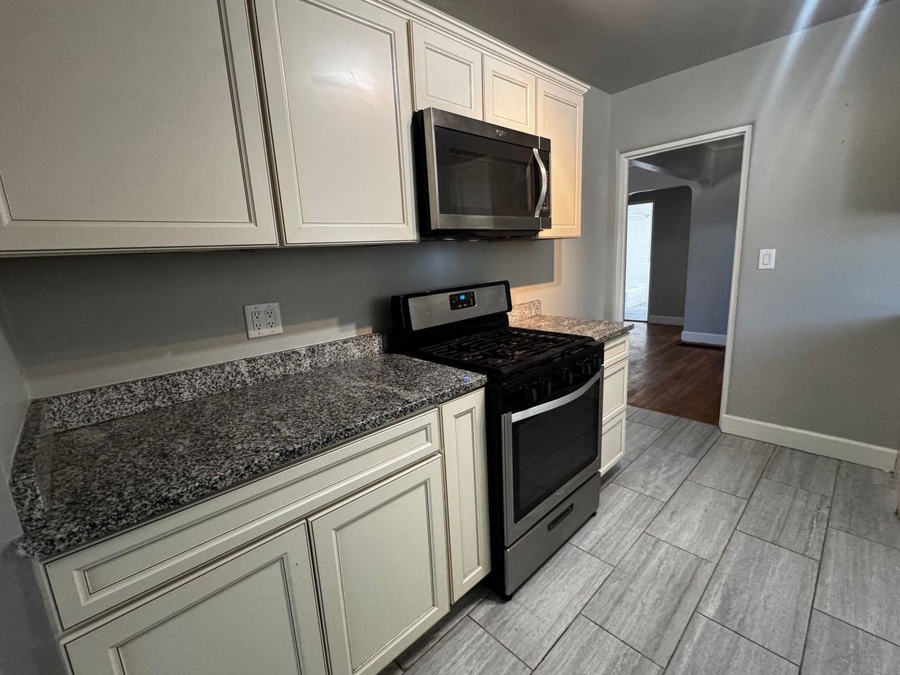 2945 Santa Clara Avenue Southeast - Photo 5 of 14