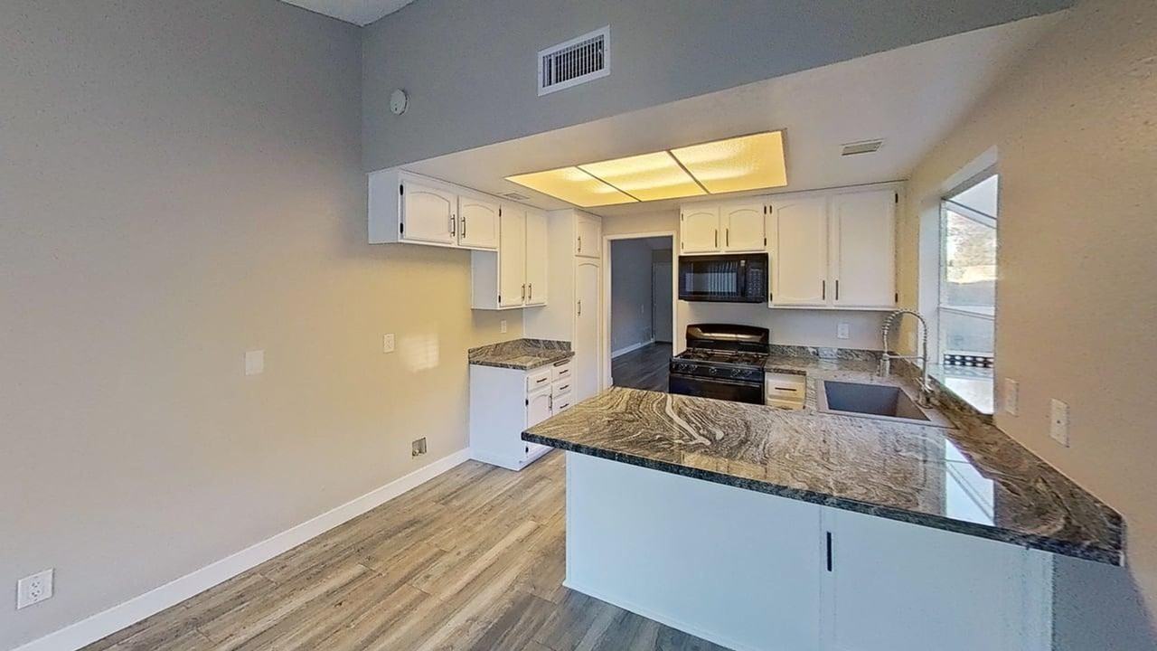 2229 Rose Avenue - Photo 6 of 22