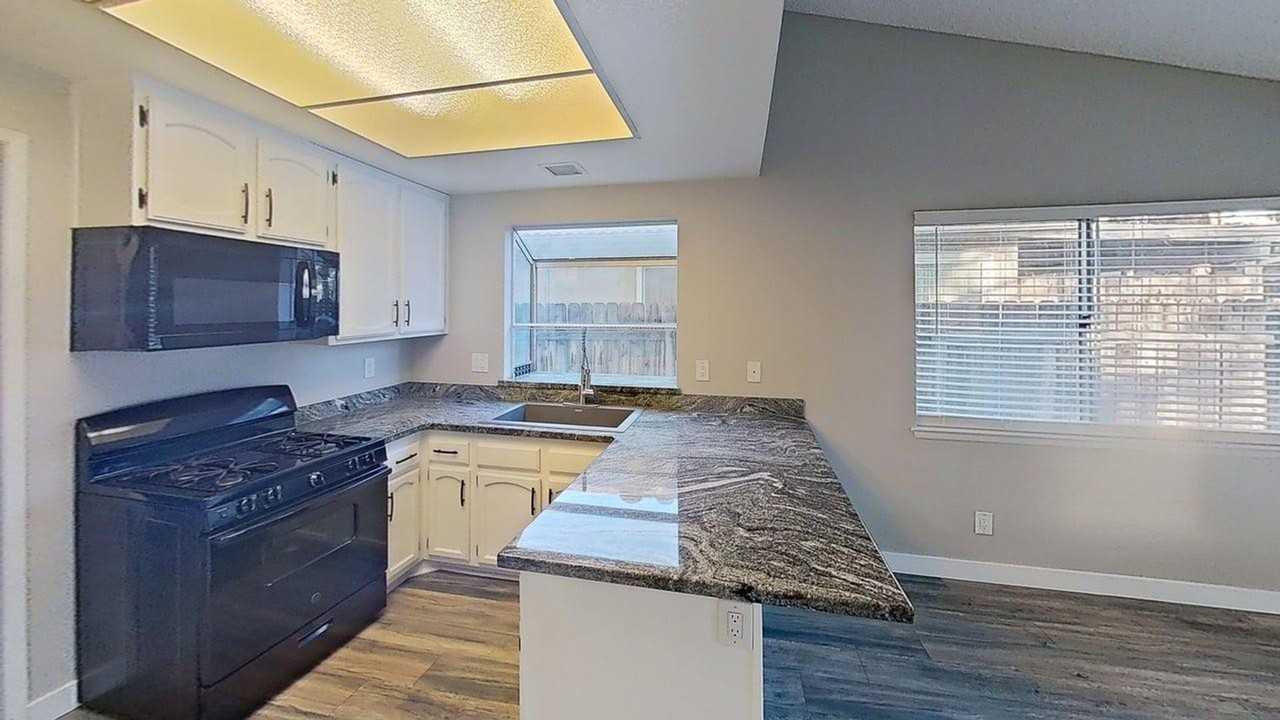 2229 Rose Avenue - Photo 7 of 22