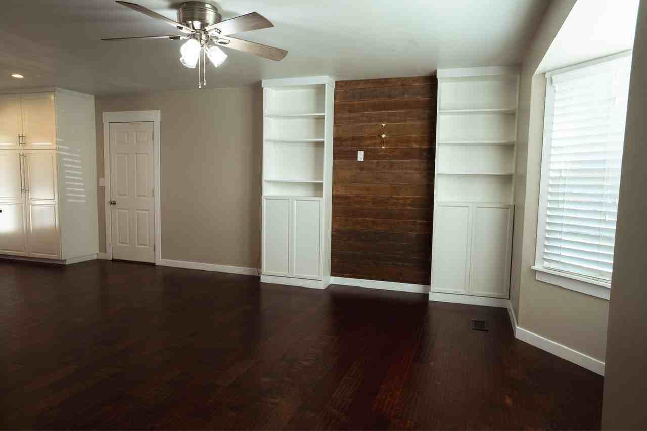 1490 S 135 W - Photo 4 of 31