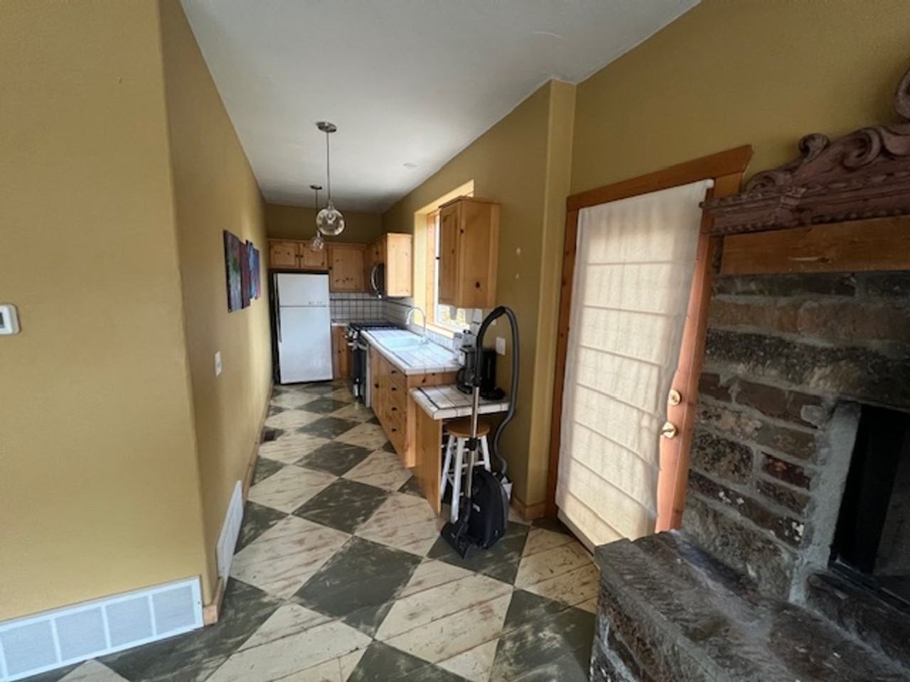 68 King Rd - Photo 4 of 9