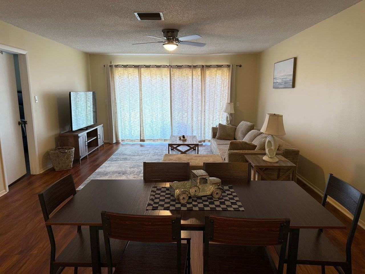 8513 Dominican Ct - Photo 4 of 23