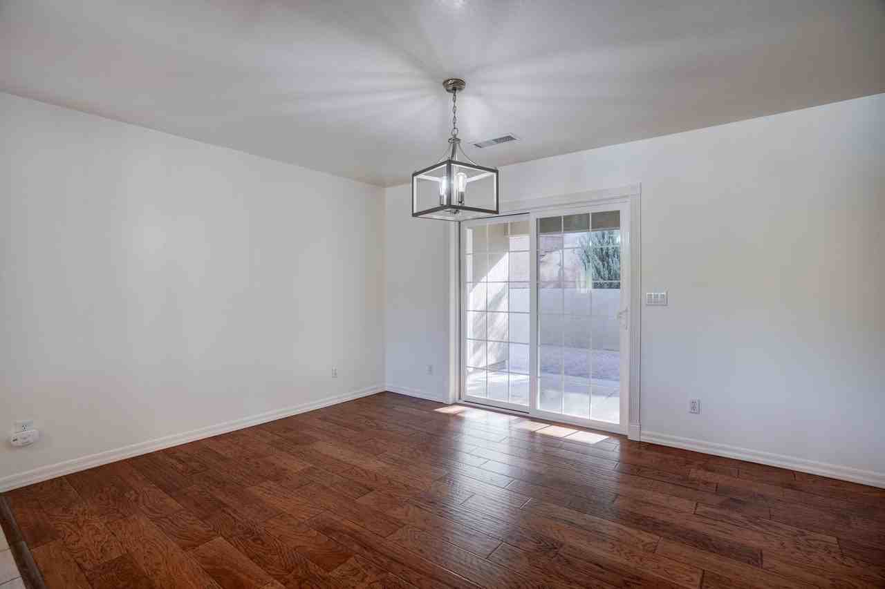 2635 Tolemac Way - Photo 6 of 47
