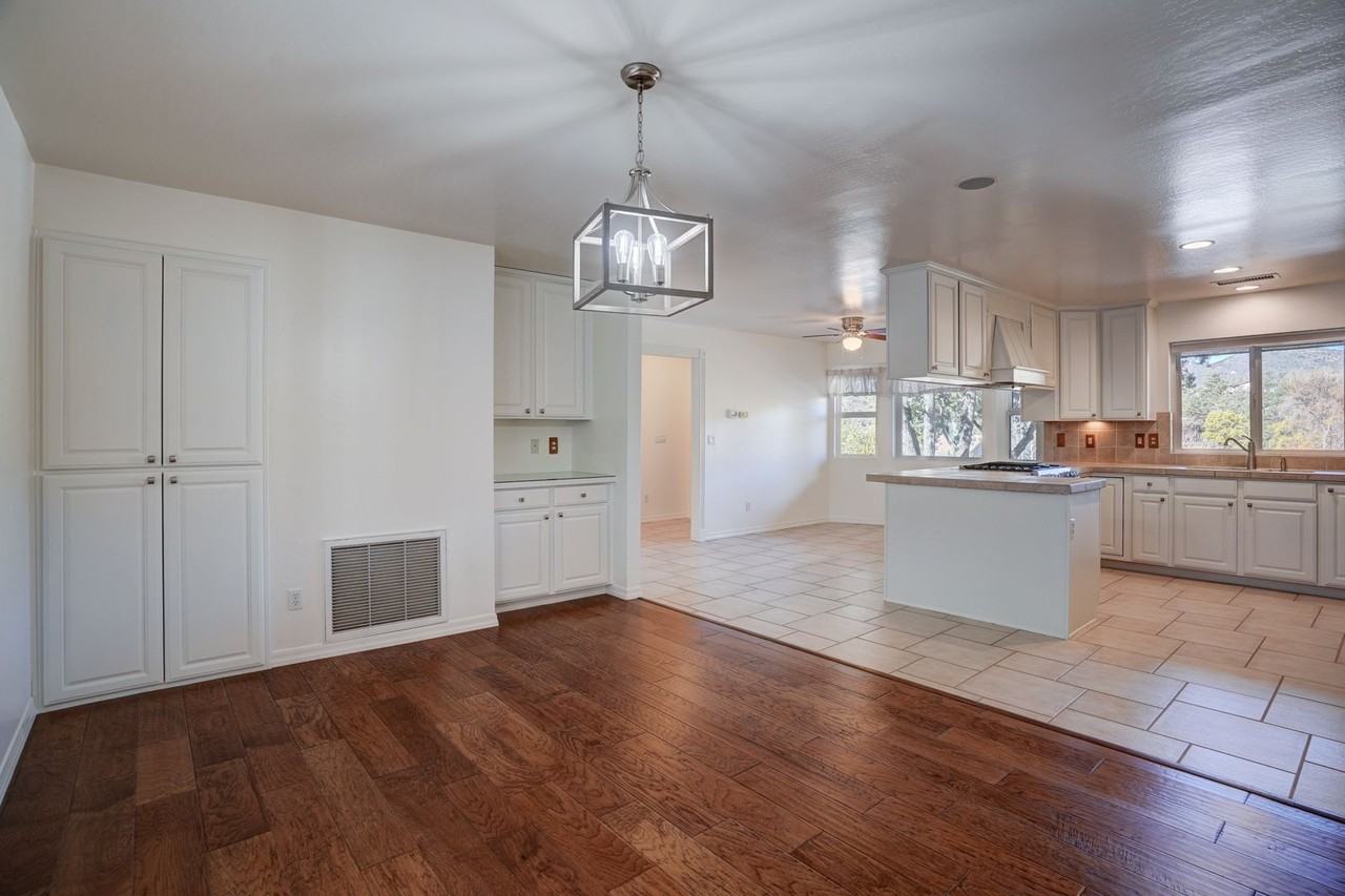 2635 Tolemac Way - Photo 7 of 47