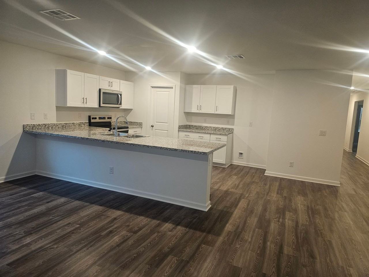 1724 Diablo Dr - Photo 2 of 20