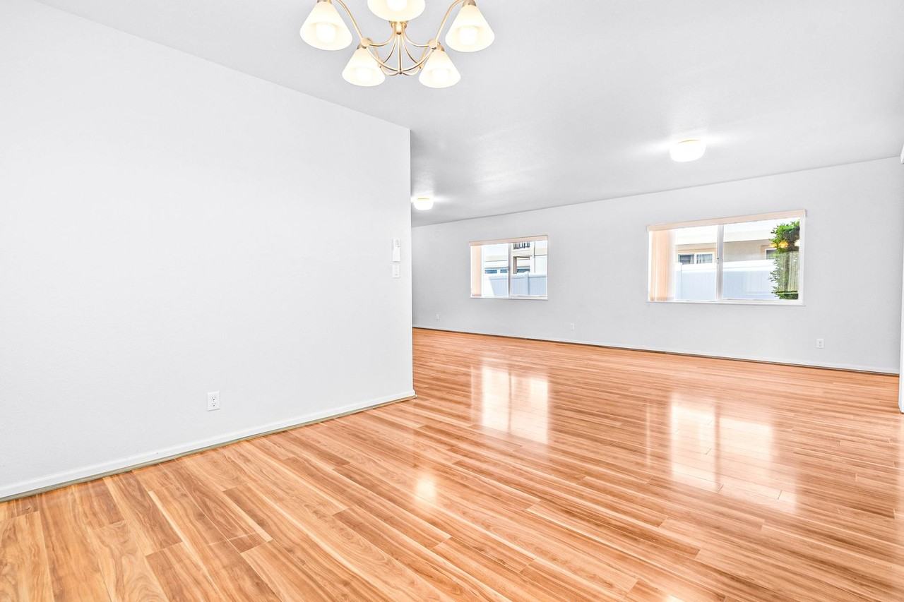 3820 Noeau St - Photo 5 of 27