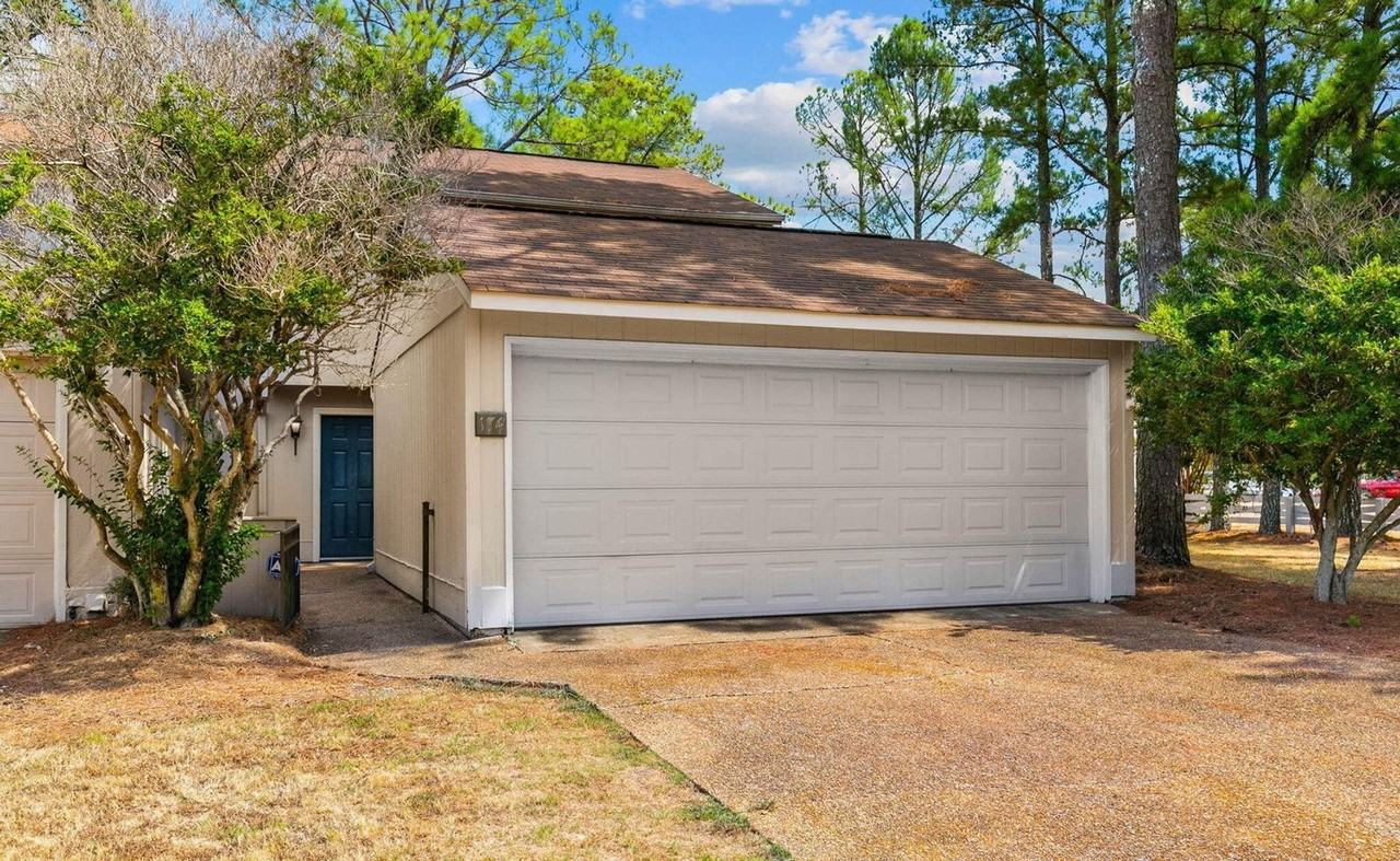 174 Lakebend Cir - Photo 2 of 36