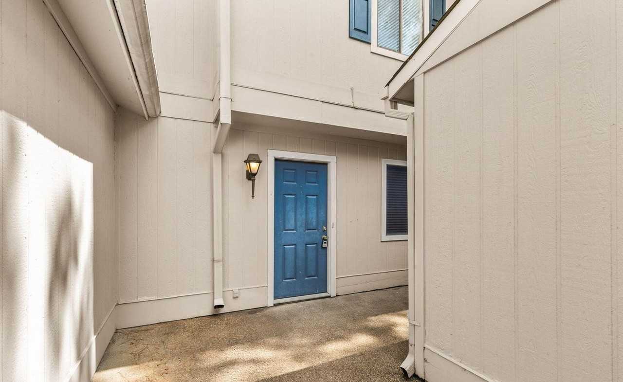 174 Lakebend Cir - Photo 4 of 36