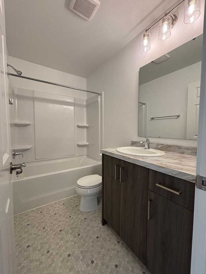 6816 27th St S - Photo 5 of 11