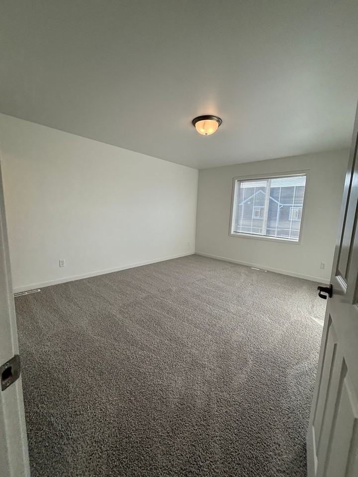 6816 27th St S - Photo 7 of 11