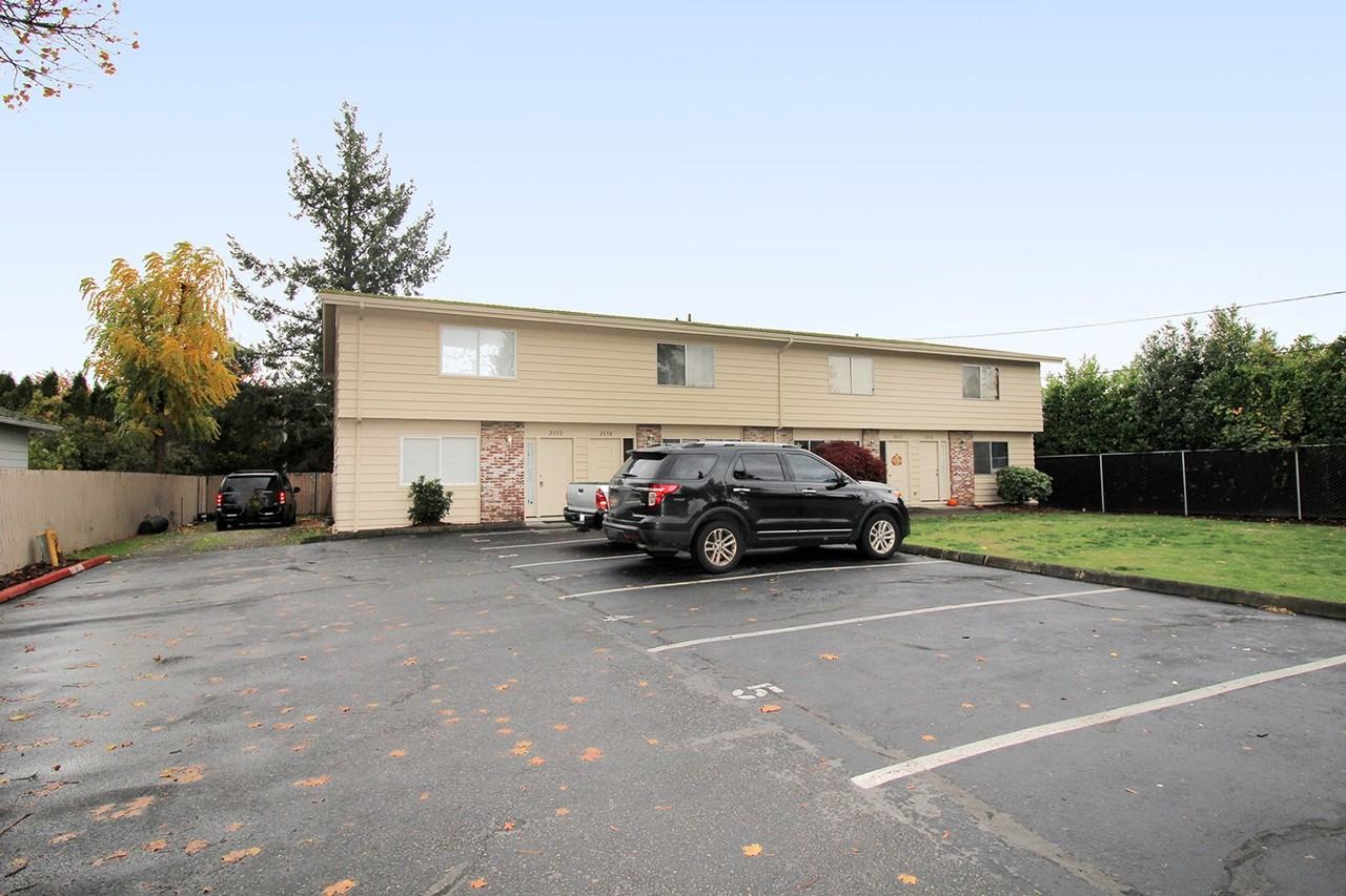 2652 2652 - 2658 SE 125th Ave - Photo 2 of 25