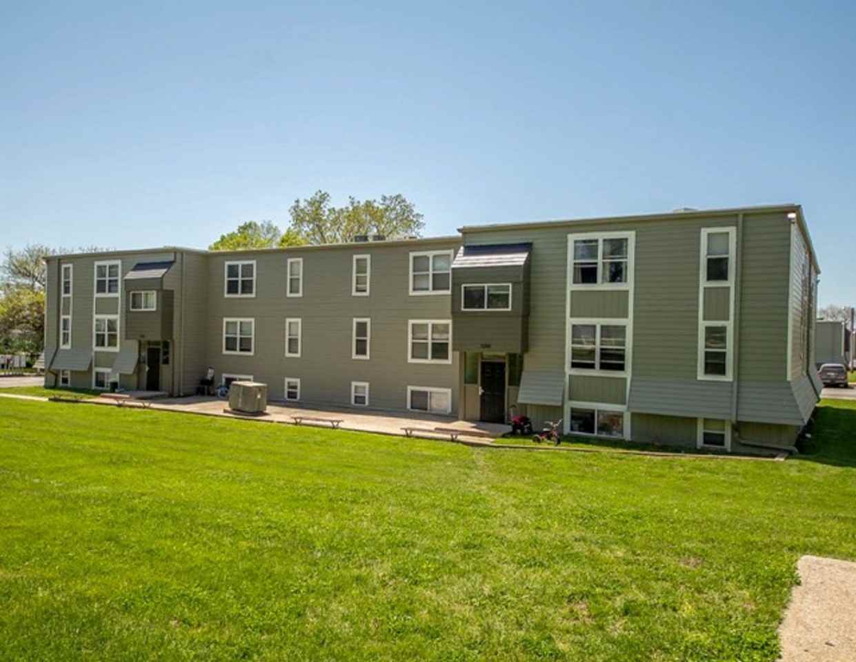 Victory Park Apartments - Photo 3 of 50