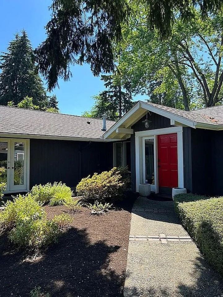 2629 80th Ave Ne - Photo 2 of 27