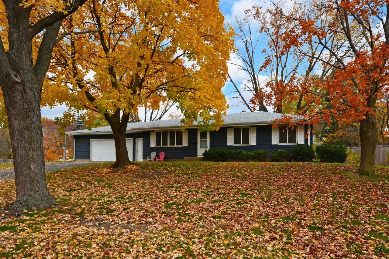 4533 West 85th Street - Photo 2 of 21