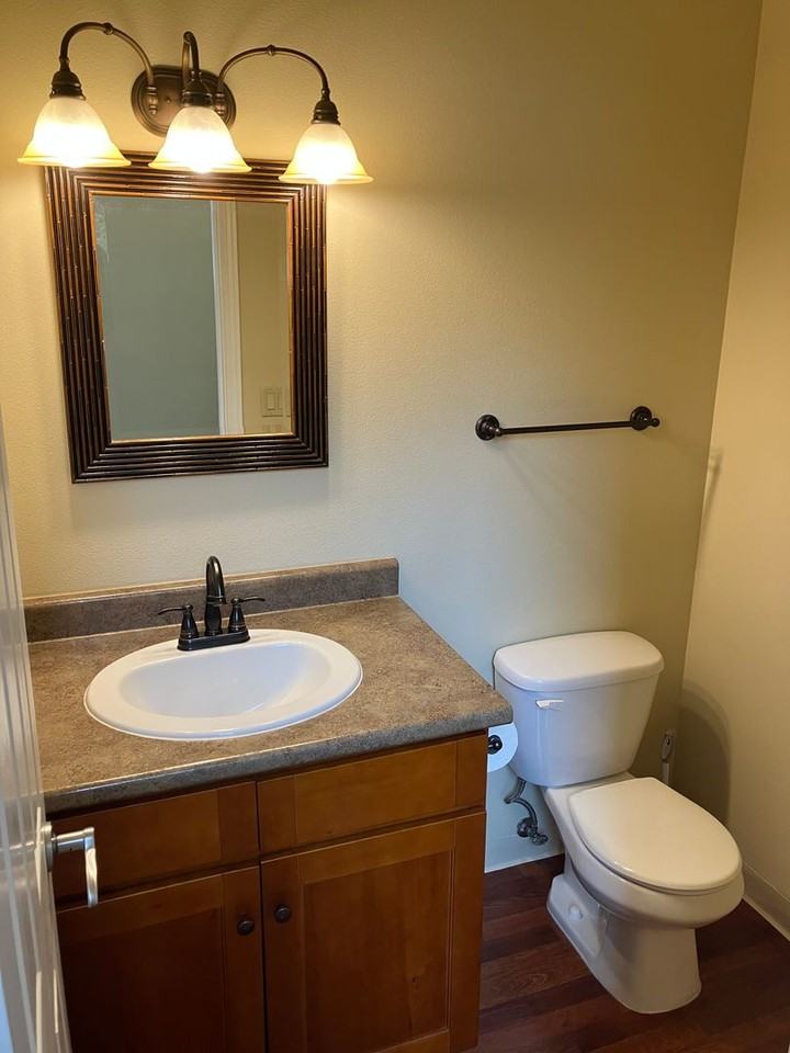 1002 Redwood St Nw - Photo 4 of 32