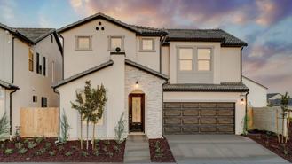 4252 N Phoenix Ave - Photo 1 of 1