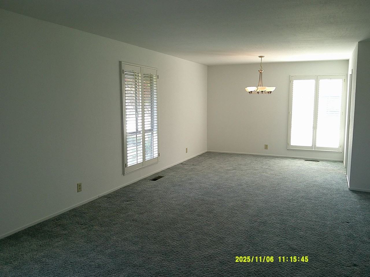 390 S Almond St - Photo 7 of 50