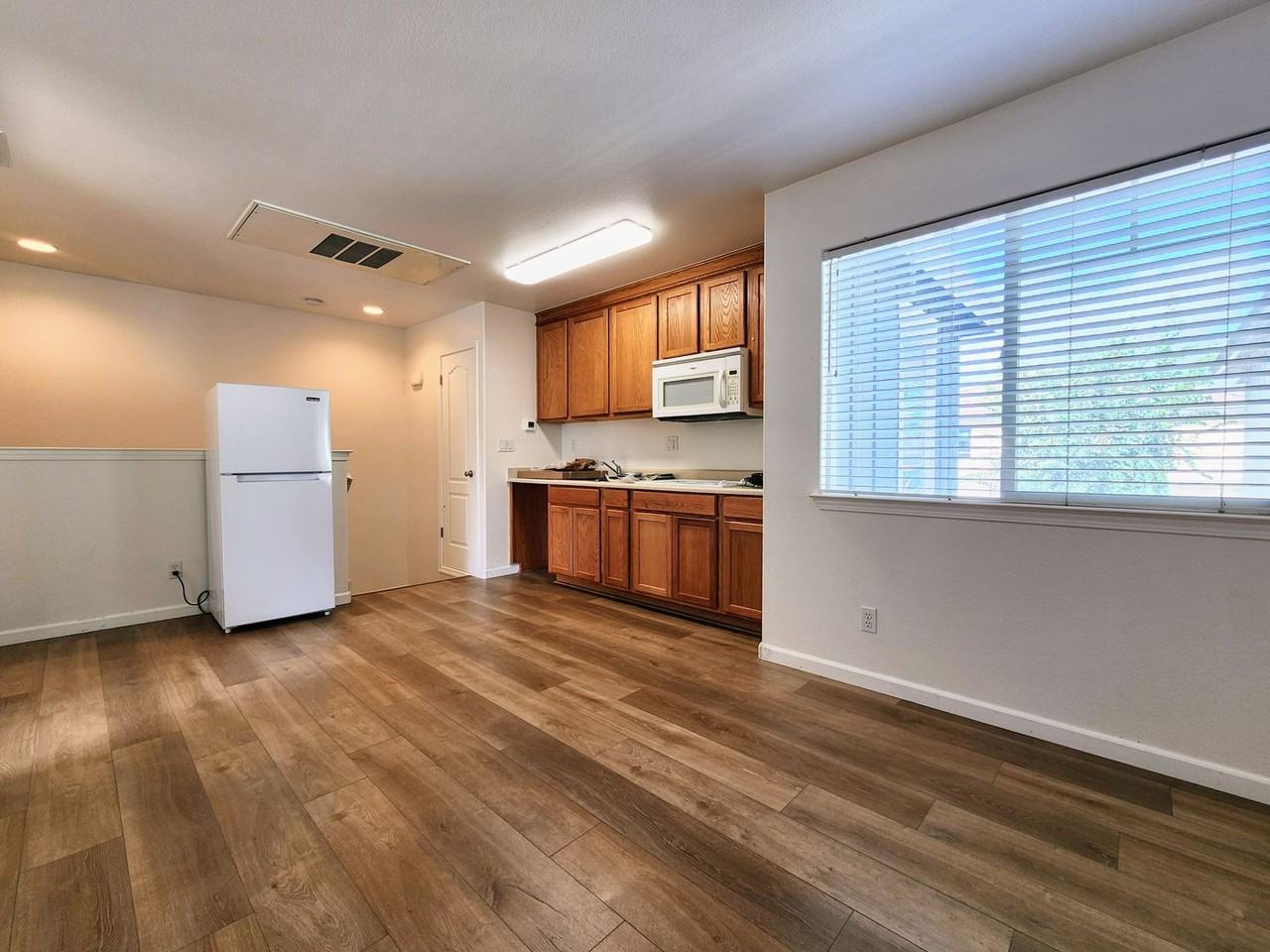 2343 Orleans St - Photo 2 of 7