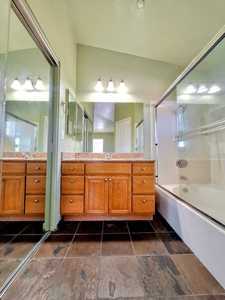 1499 Gingerwood Dr - Photo 6 of 35