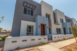 733 E Commonwealth Ave - Photo 1 of 1