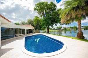 featured image of 9881 Sw 1st Ct