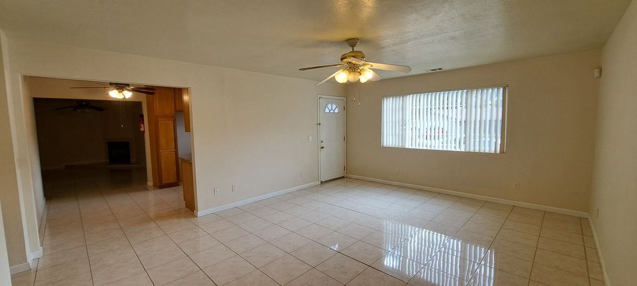 355 Spindrift Way - Photo 4 of 27