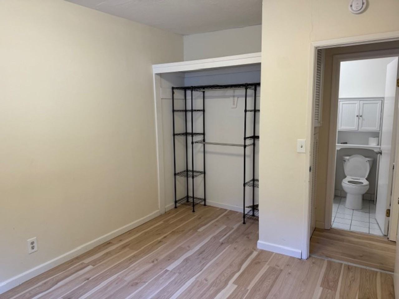 7122 Oak Ridge Rd - Photo 7 of 9