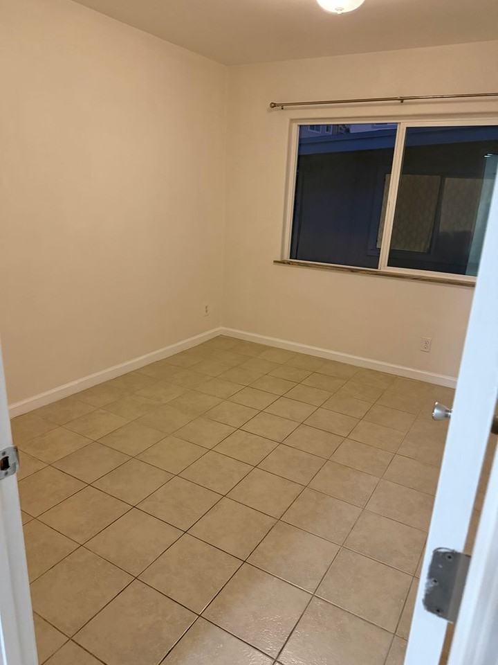 923 Lolena St - Photo 4 of 6