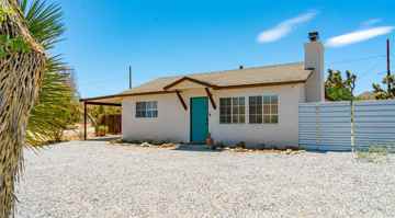 featured image of 55385 Navajo Trl