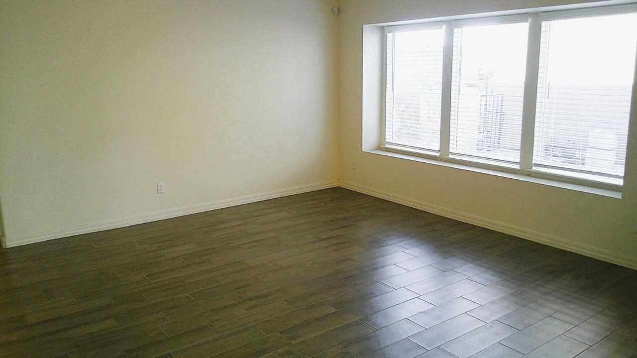 653 Paseo Dulce Ave - Photo 2 of 25