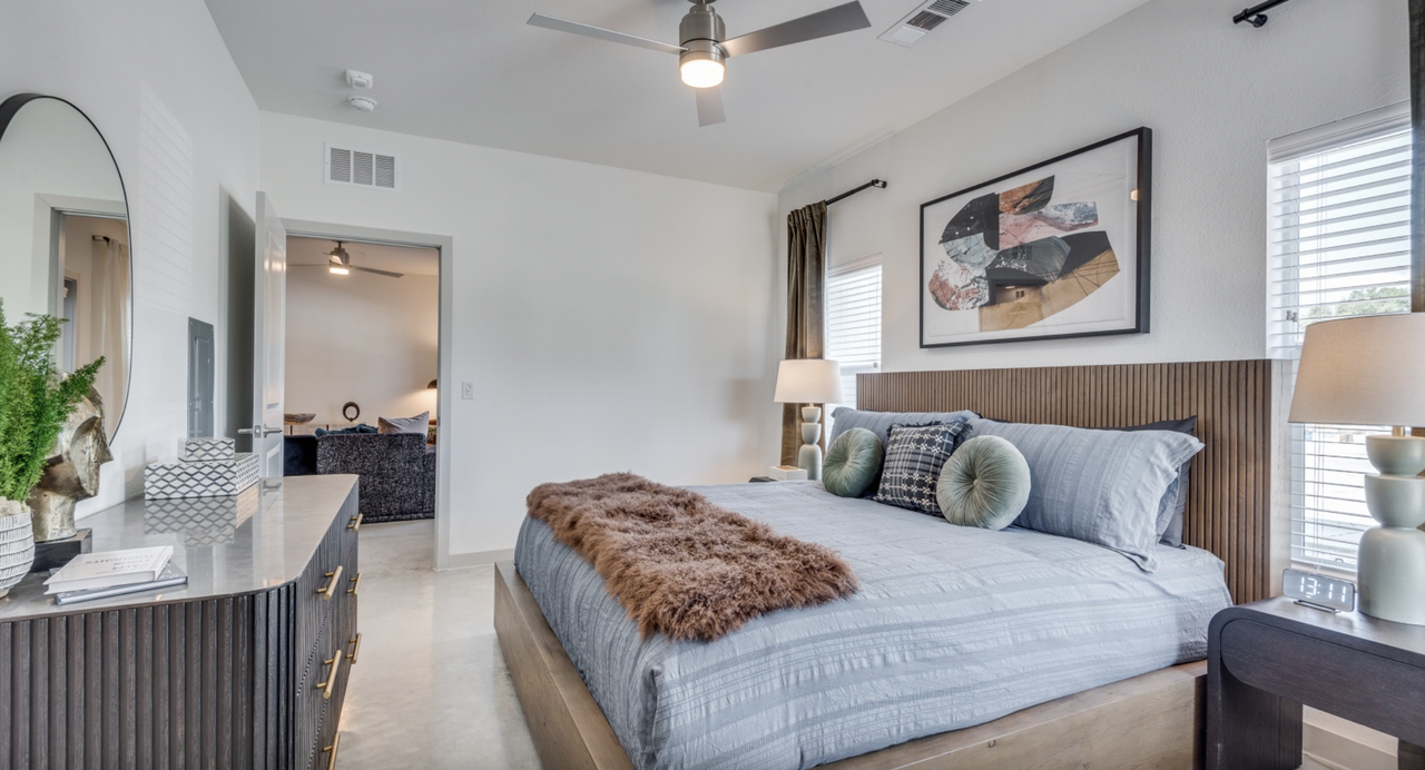 8113 South Interstate 35 Frontage Road - Photo 6 of 8