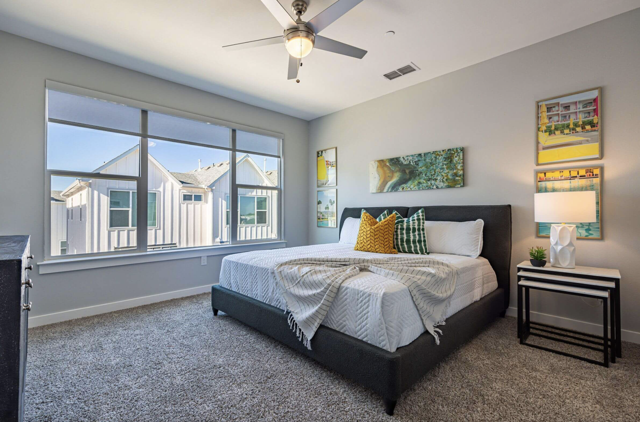 11118 South 1st Street - Photo 4 of 17