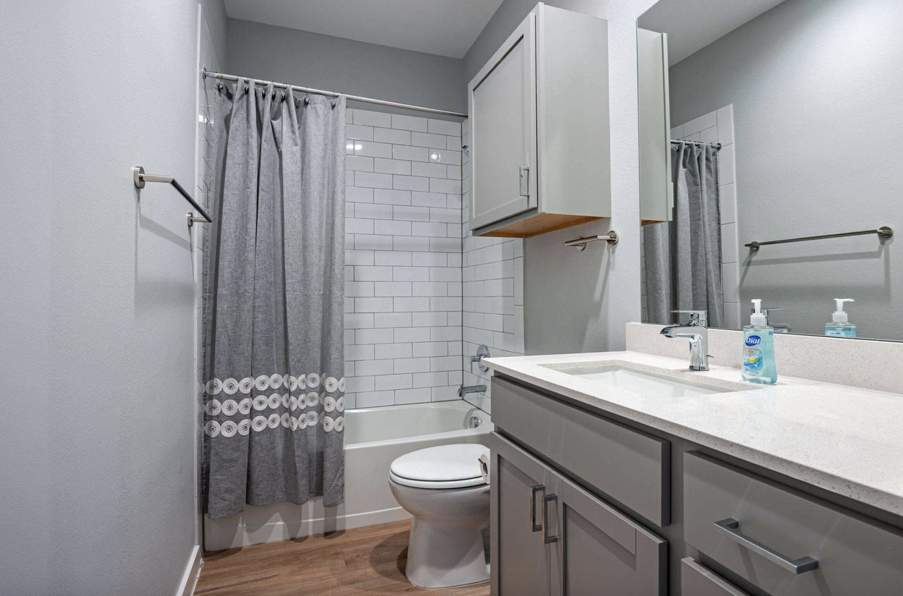 11118 South 1st Street - Photo 5 of 17