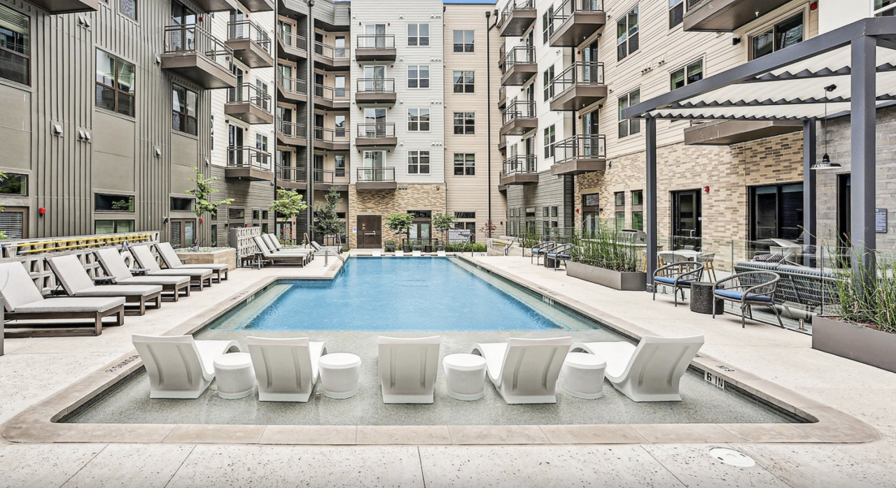 1906 Miriam Avenue - Photo 5 of 9