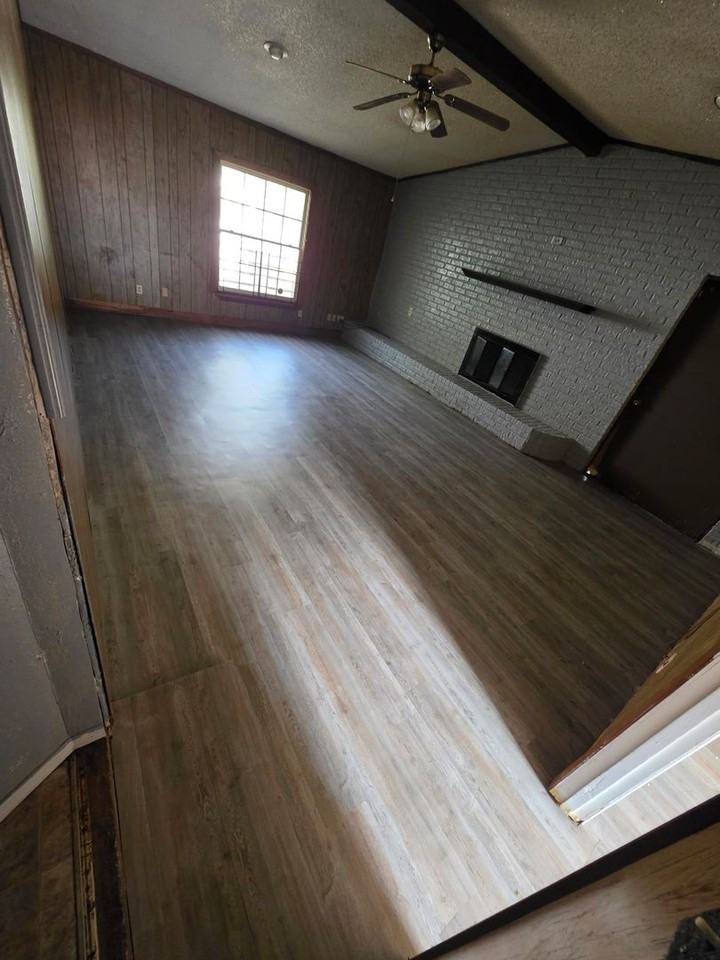 7713 Gideon St - Photo 6 of 8