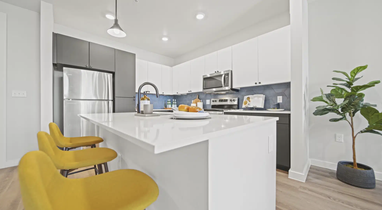 6812 North Lamar Boulevard - Photo 4 of 15