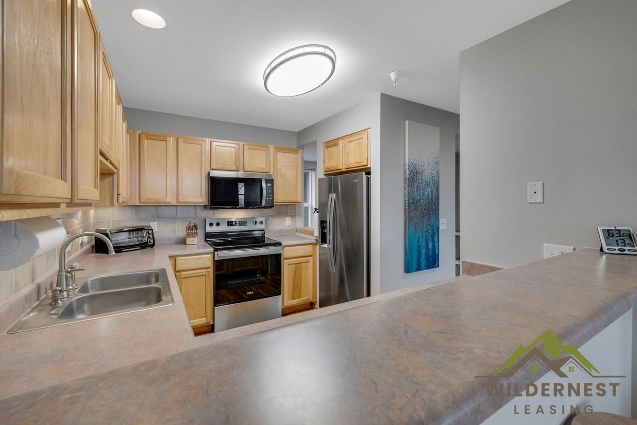 121 Cydney Lane - Photo 2 of 46