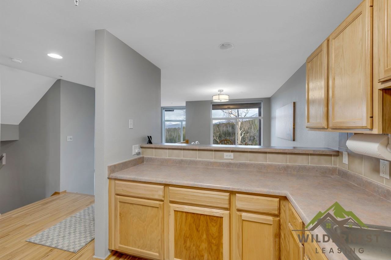 121 Cydney Lane - Photo 4 of 46
