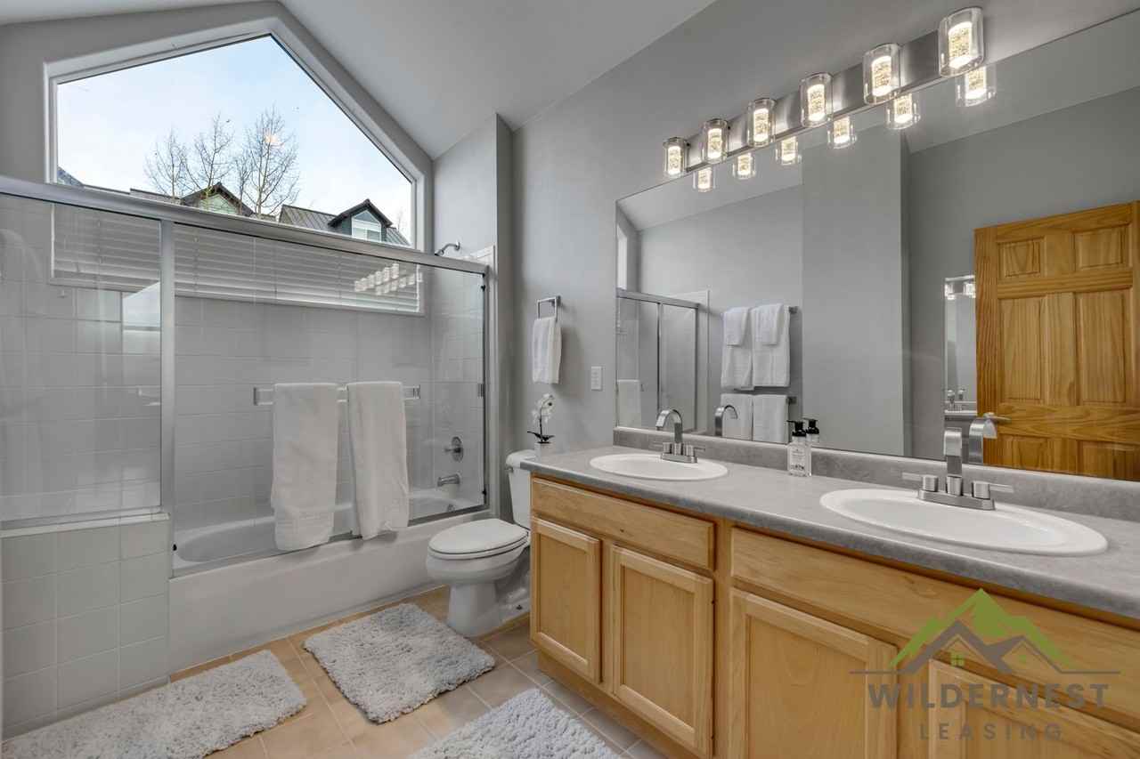 121 Cydney Lane - Photo 6 of 46