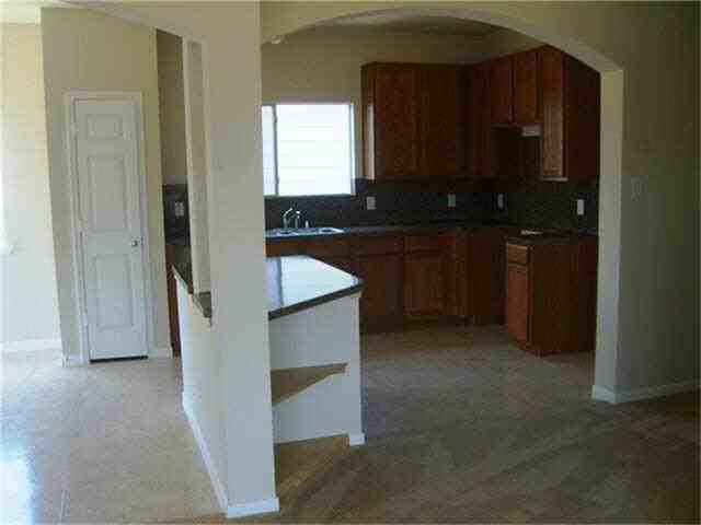 21838 Grassy Hill Ln - Photo 5 of 9