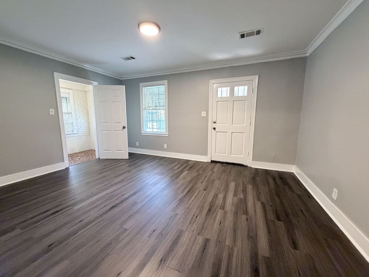 2644 Burns Avenue - Photo 2 of 19