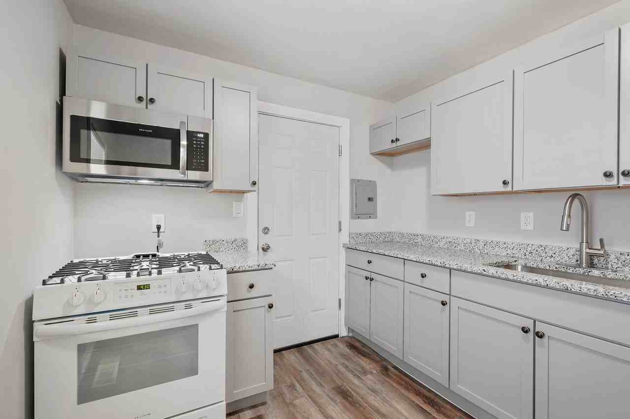 11339 Rivard Ave - Photo 6 of 18