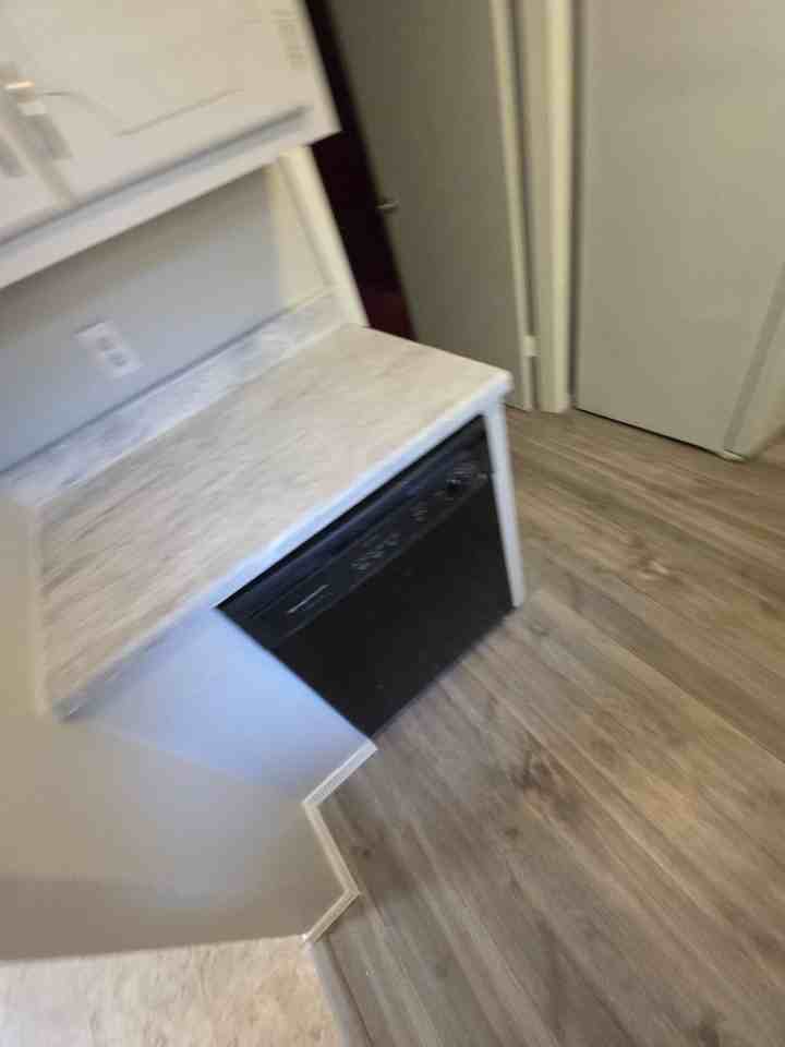 600 East 7th Street - Photo 6 of 11