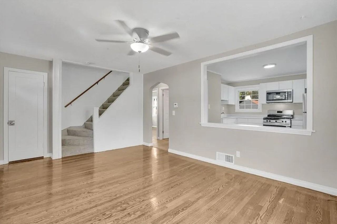 55 Pheland St - Photo 2 of 26