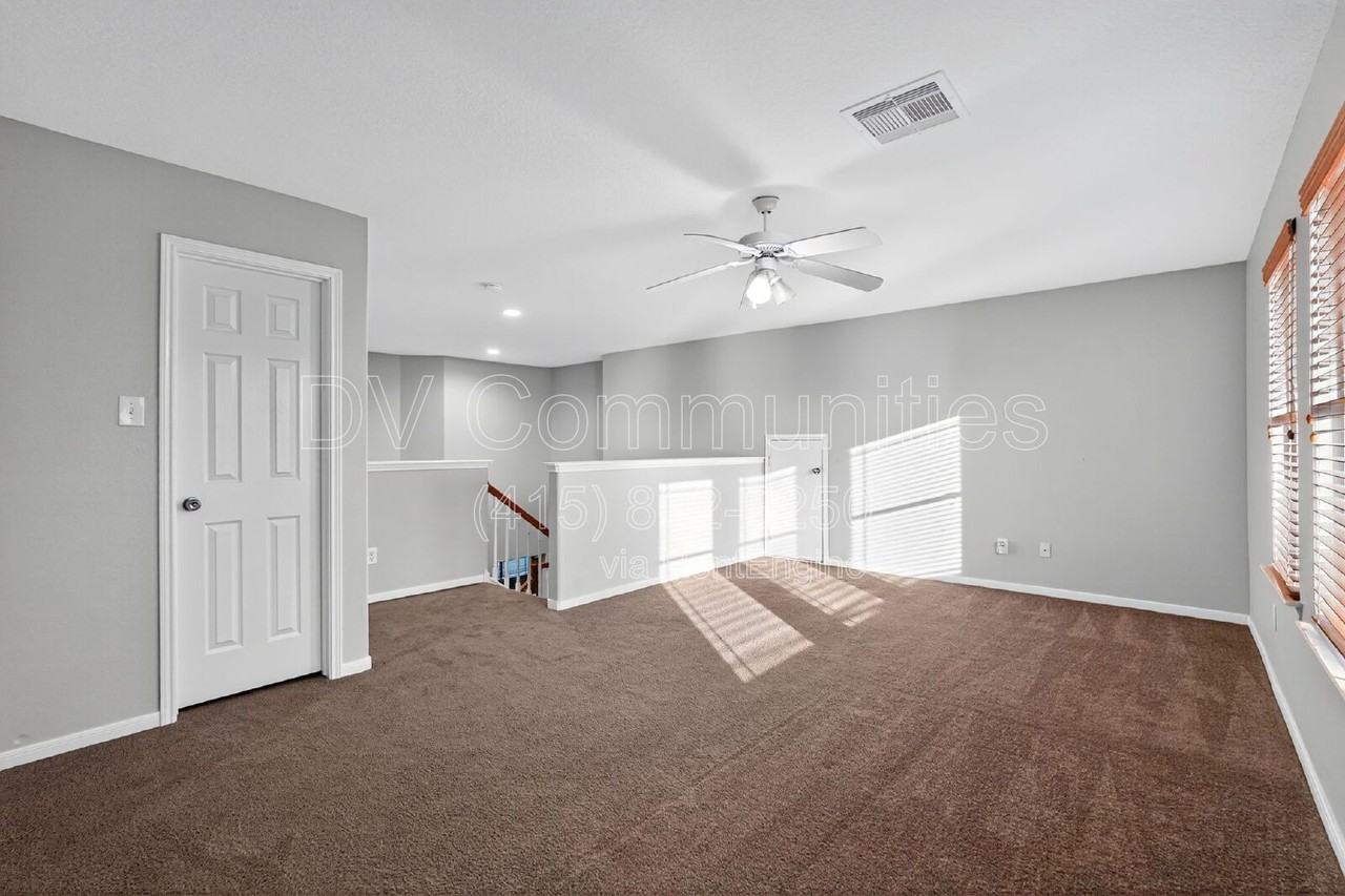 5603 Caraway Lake Dr - Photo 6 of 30