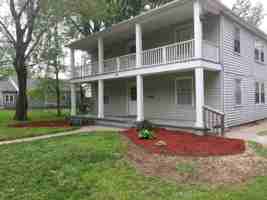 featured image of 1141 Ne Chester Ave #4