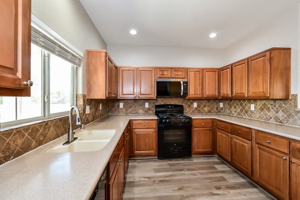 8656 Treasure Trove St - Photo 7 of 17