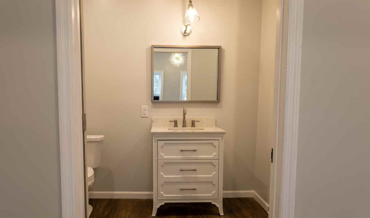 530 Spring St Nw #1 - Photo 4 of 33