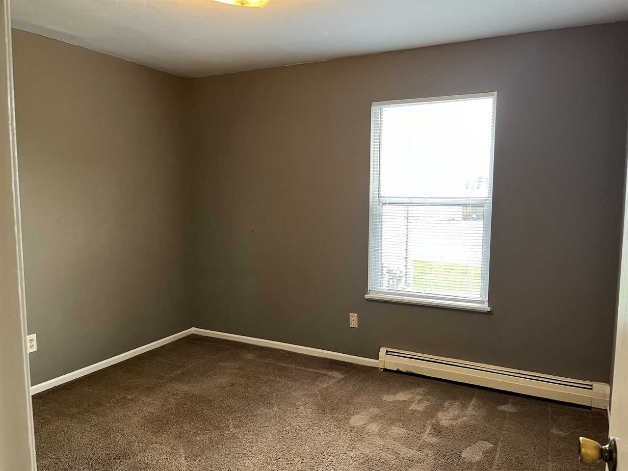 320 Stratford Way #2 - Photo 3 of 8